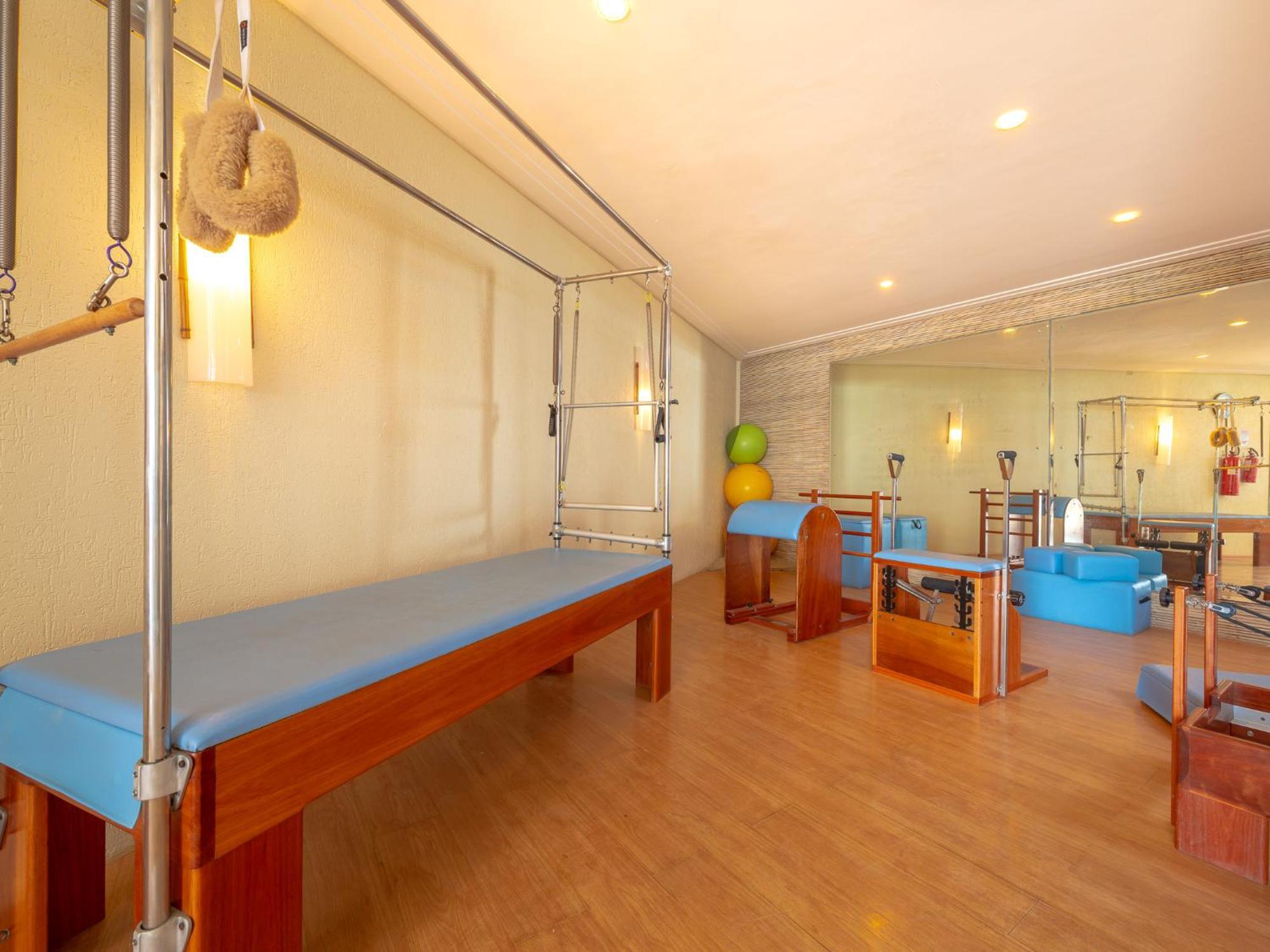 Ocean Palace All Inclusive Premium Natal Exterior photo A Pilates studio