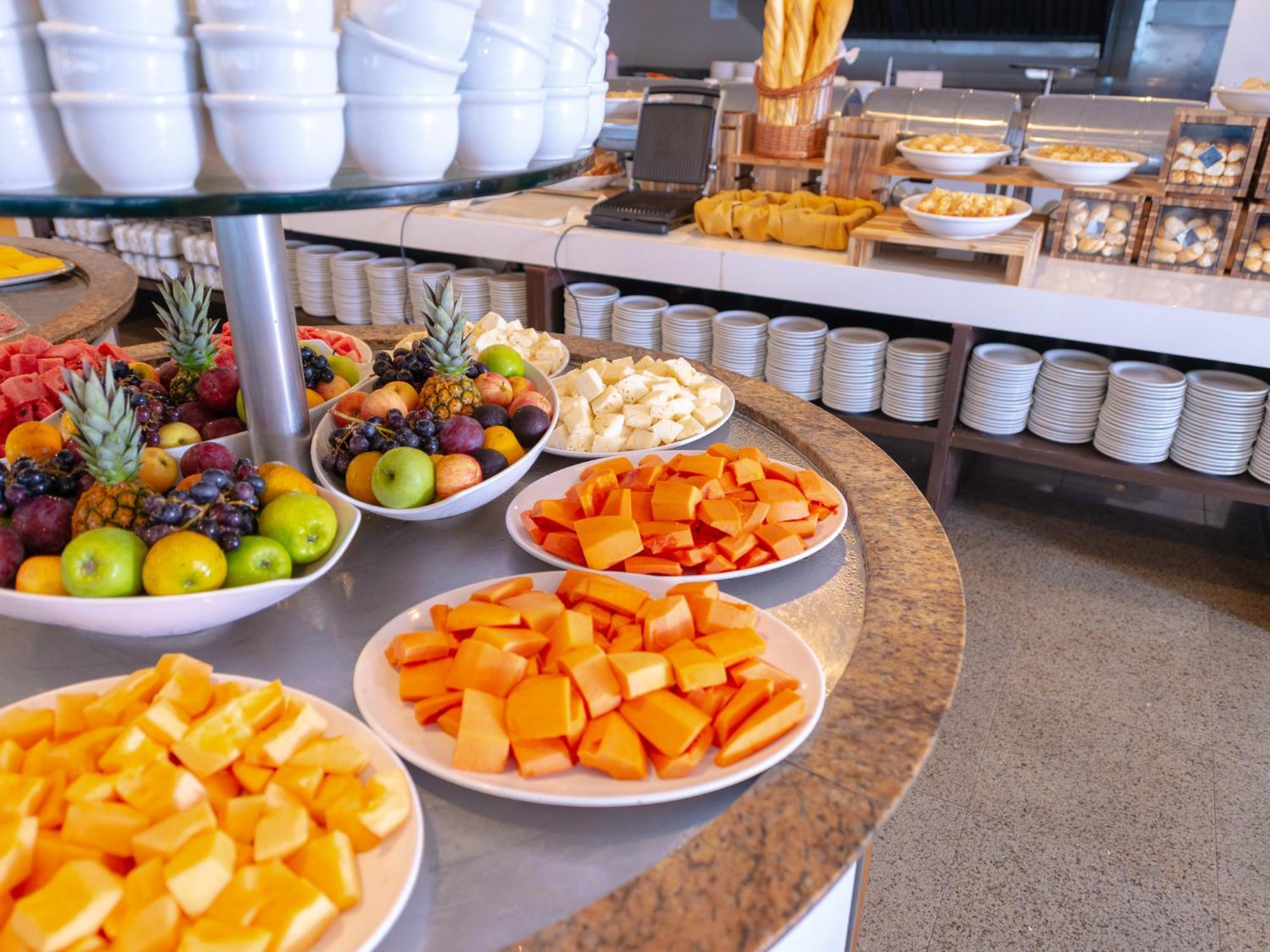 Ocean Palace All Inclusive Premium Natal Exterior photo Fruit at a buffet